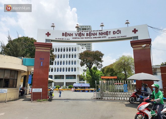 Phổi nam phi công người Anh đang tái sinh, không thể nói trước nhưng hi vọng trên 50% có thể cứu sống được bệnh nhân-1