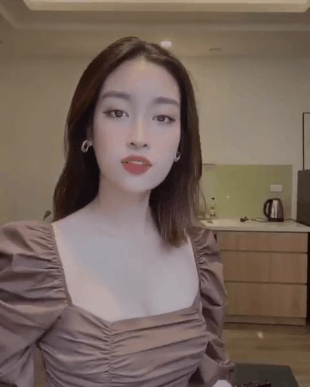 Kiểu áo vừa sexy vừa sang chảnh đang được các quý cô châu Á thi nhau diện, bạn còn chưa update thì thật có lỗi với tủ đồ-4