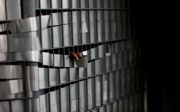 Cuộc sống bên trong ổ dịch Covid-19 lớn nhất Singapore: Hàng ngàn dân nhập cư sống chen chúc, chỉ cần 1 người nhiễm là quá đủ-5