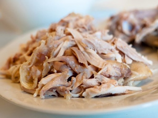 2 cách nấu phở gà ngon tại nhà đơn giản, chị em vụng mấy&nbsp;cũng làm được-4