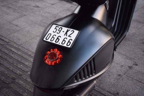 Ngắm những chiếc Vespa cổ giá tiền tỷ tại Việt Nam-5