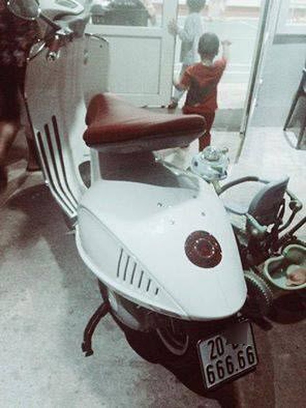 Ngắm những chiếc Vespa cổ giá tiền tỷ tại Việt Nam-6