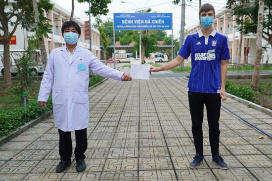 Bệnh nhân cuối cùng tại Bệnh viện dã chiến Củ Chi được công bố khỏi bệnh COVID-19