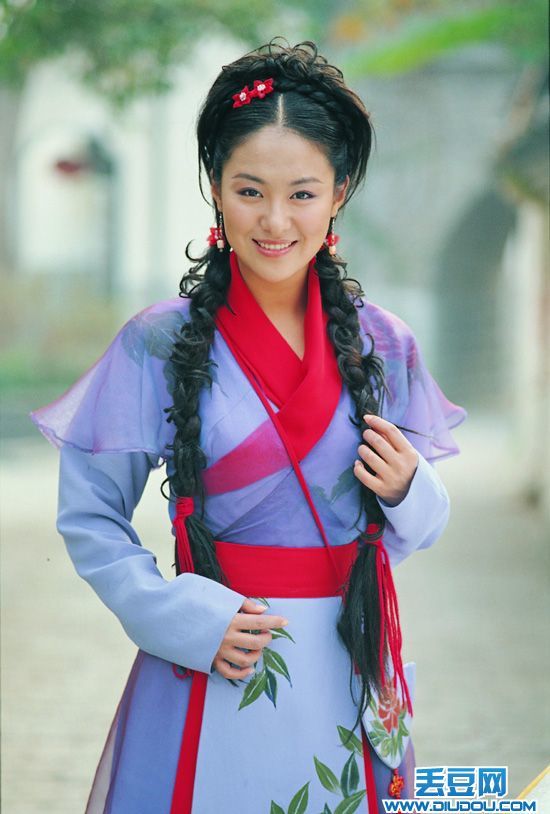 Vì sợ Triệu Vy mà mỹ nữ này phải đổi tên, gây tiếc nuối khi bỏ loạt phim đình đám để lấy chồng là hậu duệ Càn Long-5