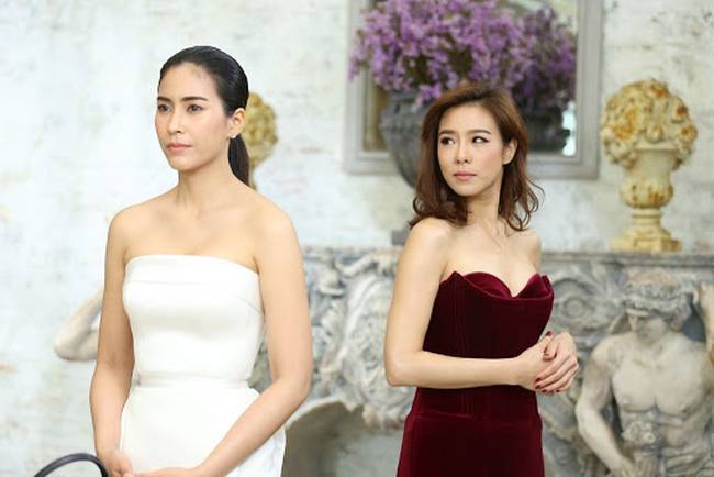 Đêm tân hôn người cũ của chồng đến tận nhà phá đám, vợ đặt lên bàn món đồ uống mời khách khiến cô ả thua 1 cách cay đắng-2