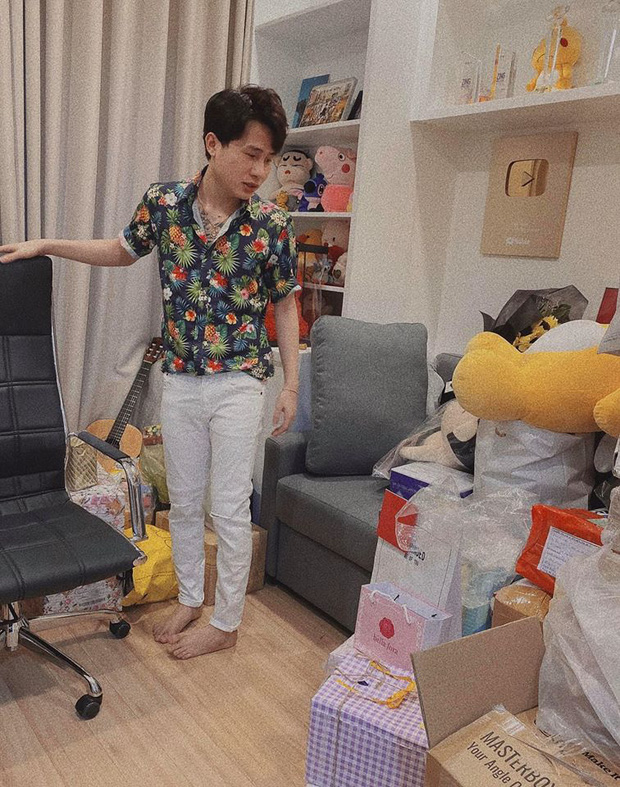 Jack lần đầu hé lộ rõ nét căn hộ hiện tại: Quà tặng sắp mệt nghỉ, nhưng vật đặc biệt chễm chệ giữa phòng mới gây chú ý-1