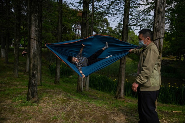 Vũ Hán sau đợt phong tỏa toàn diện 76 ngày: Cuộc sống dần trở lại bình thường, nhưng vết sẹo đớn đau từ đại dịch vẫn ở đó-7