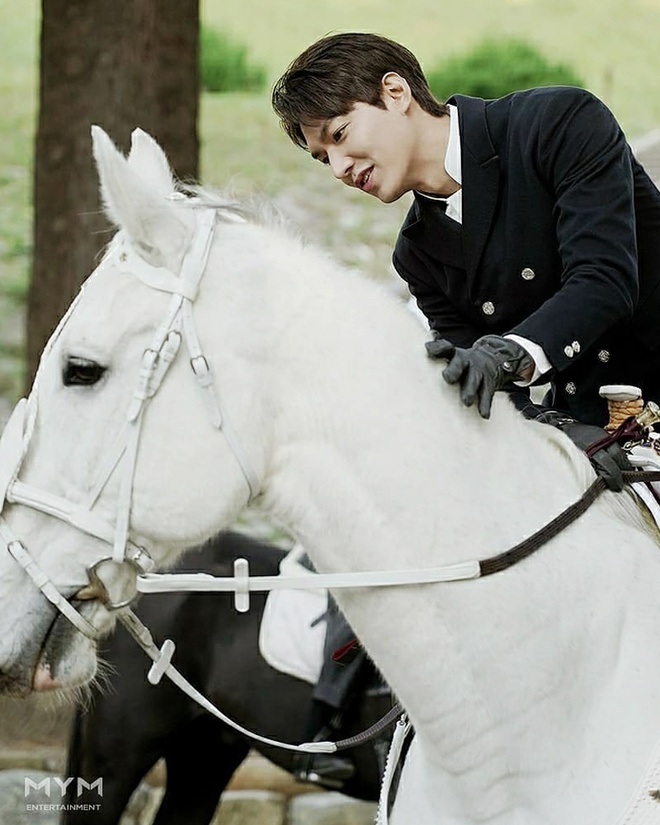 Lee Min Ho đã làm gì để giảm cân khi bị chê béo?-3