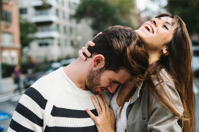 Một thói quen khi đi ngủ cho thấy chồng bạn có thể đang ngoại tình-1