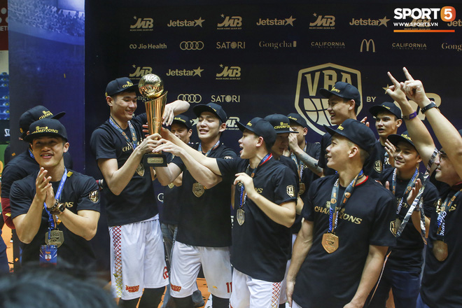 Câu chuyện cọc đi tìm trâu và mối tình kéo dài hơn 5 năm của chàng kều tuyển bóng rổ Việt Nam gây sốt cộng đồng mạng-11