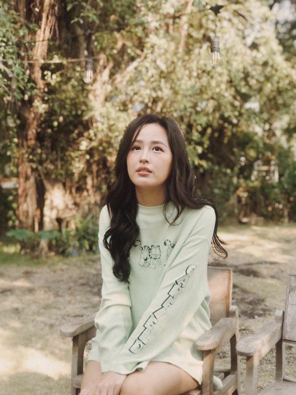 Diện đồ hiệu độc đáo hay bị chê, Mai Phương Thuý cứ khoác thiết kế cơ bản là ghi điểm-14