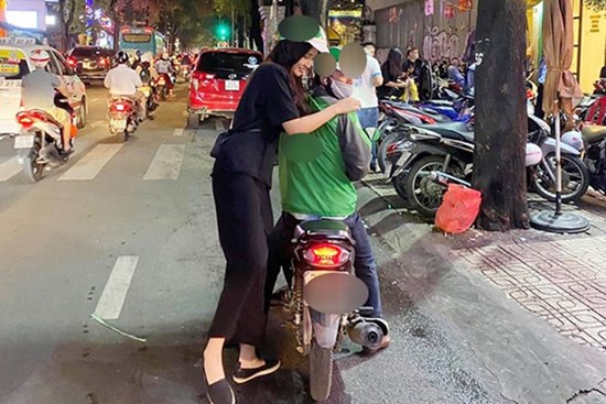 Mai Phương Thúy 