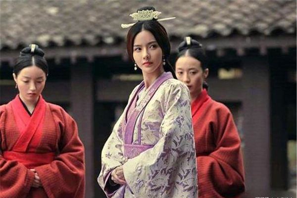 Sở hữu nụ cười ngây ngất, mỹ nhân đẹp ngang Điêu Thuyền khiến 3 cha con Tào Tháo tranh giành nhưng có kết cục vô cùng bi thảm-5