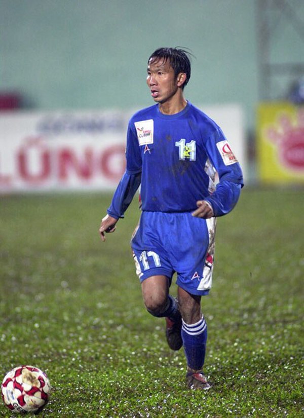 Những tay chơi khét tiếng trong làng bóng Việt: Người tiêu tiền tỷ một ngày, kẻ bị đâm vì say xỉn trong vũ trường-4