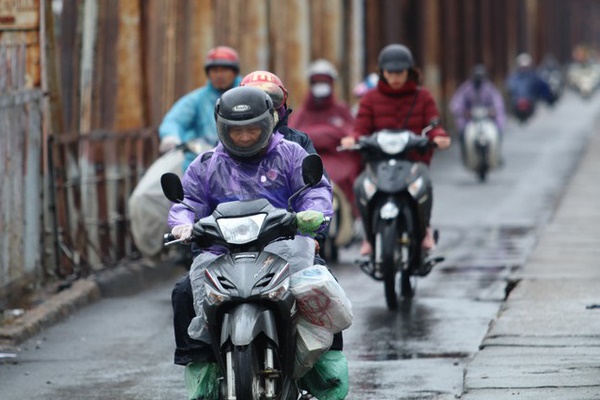 Đợt rét kỷ lục gần 50 năm mới thấy vào tháng 4 ở Hà Nội kéo dài đến bao giờ?-1