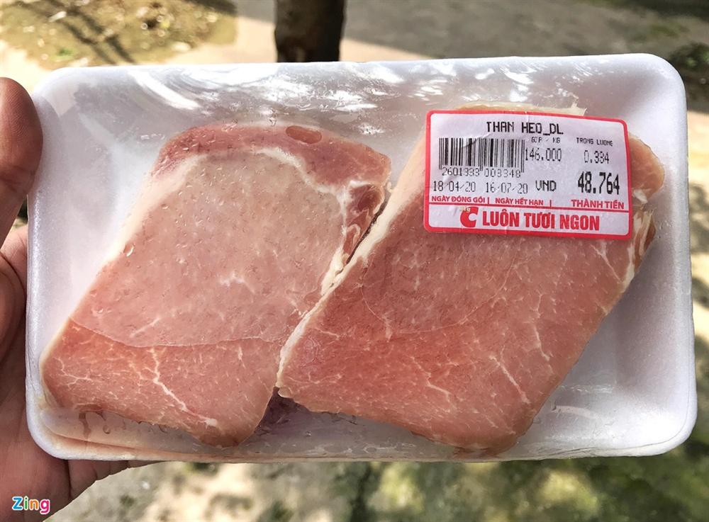 ‘Nhà tôi 4 người lớn, chỉ ăn hết 150 g thịt lợn nhập Canada’-2