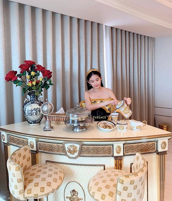 Bên trong căn hộ rộng 280m2 cực thoáng đãng của Hoa hậu Ngân Anh-8