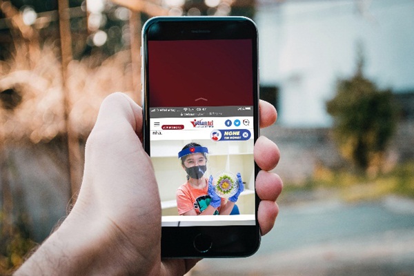 Cách xử lý khi iPhone chỉ hiển thị nội dung ở nửa dưới màn hình-1