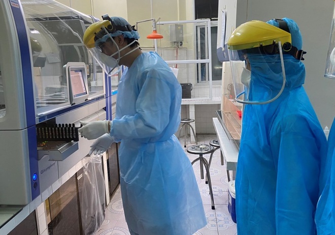 Mua máy xét nghiệm Covid-19: Nơi 7 tỷ, chỗ chỉ 1,5 tỷ-1