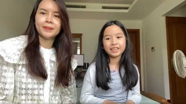 Con gái Hồ Hoài Anh – Lưu Hương Giang chơi lớn phỏng vấn mẹ bằng tiếng Anh, nhưng lời nhận xét khiến nữ ca sĩ ngậm ngùi-1