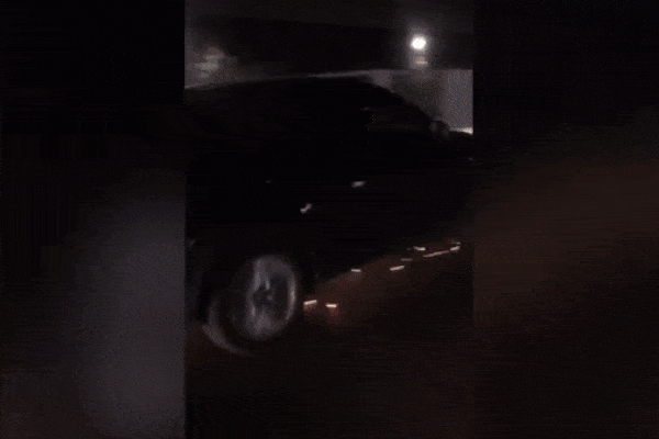 Kinh hoàng xe ô tô tông vào bé gái đi xe đạp điện rồi kéo lê tóe lửa dưới gầm