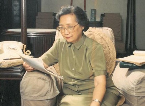 99 tuổi vẫn nhanh nhẹn, khỏe khoắn để khám bệnh, hát karaoke: Bác sĩ Trung Quốc tiết lộ bí quyết đến từ 2 món KHÔNG ăn, 4 việc MIỄN PHÍ cần làm-4