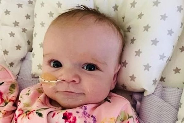 Dù đang mắc bệnh tim nhưng bé gái 6 tháng tuổi vẫn đánh bại” virus SARS-CoV-2 trong niềm hạnh phúc tột độ của nhiều người-2