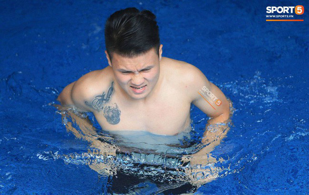 Quang Hải khoe hình xăm mới cực ngầu và lời khẳng định: Không quay xe đâu-2