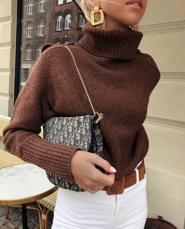 Diện chiếc túi y chang Nữ hoàng hàng hiệu, nhưng sao trông Linh Ka cứ sai sai-12