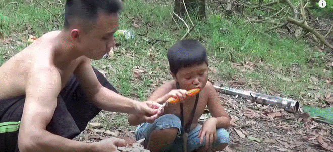 Diện mạo ban đầu và cuộc sống khó khăn của hai anh em Tam Mao trước khi nổi tiếng-3