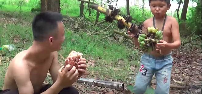 Diện mạo ban đầu và cuộc sống khó khăn của hai anh em Tam Mao trước khi nổi tiếng-2