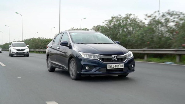 Mua ô tô, cần quan tâm những trang bị công nghệ gì trên xe?-4