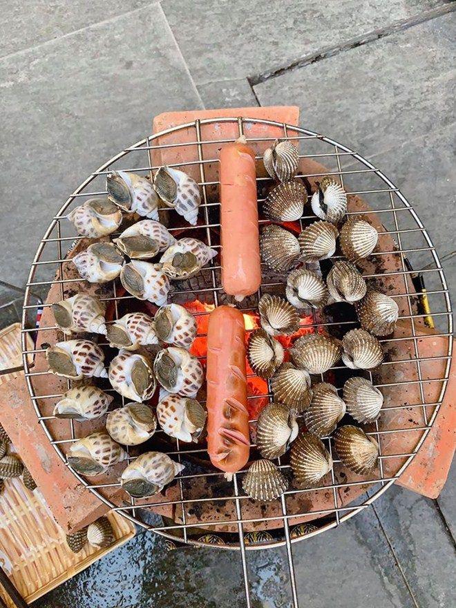 Tự khen nấu ăn cho người yêu không kém nhà hàng, Khánh My đáp trả khi bị chê làm màu-13