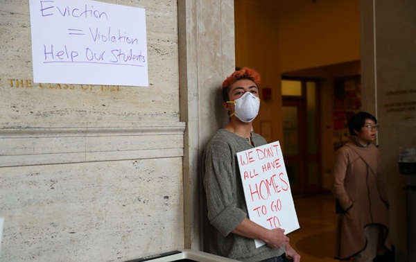 Giấc mơ Mỹ của du học sinh sụp đổ: Hết tiền, không chỗ ở, đi xin ăn-2