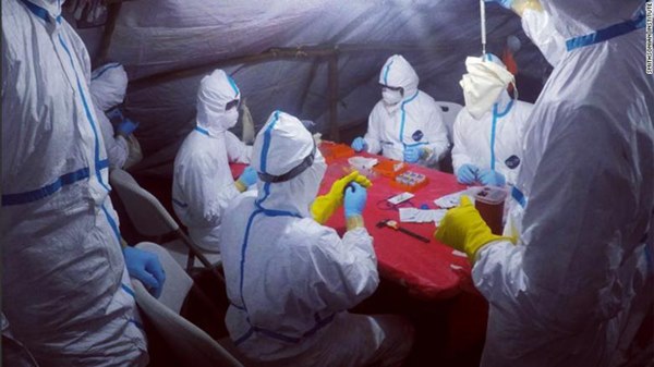 Chuyện về biệt đội săn dơi: Những người liều mạng với virus chết chóc bậc nhất, phát hiện tổ tiên của Covid-19 từ nhiều năm trước-6