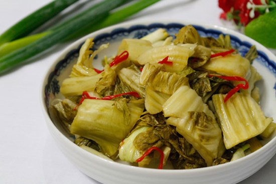 Muối dưa thêm nước này vào đảm bảo dưa vàng ruộm, giòn sần sật chẳng lo bị khú
