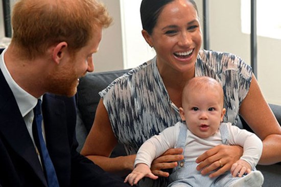 Sau gần nửa năm bé Archie 