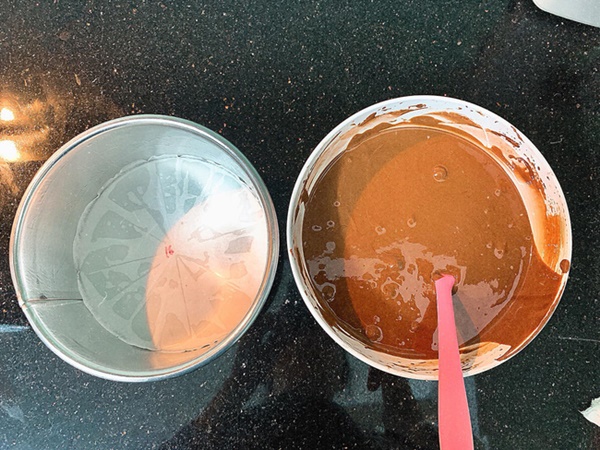 Khoe tự làm tiệc sinh nhật sang chảnh cho bạn trai cô gái bị bóc mẽ order đồ có sẵn, còn người yêu thì bị trùng-12