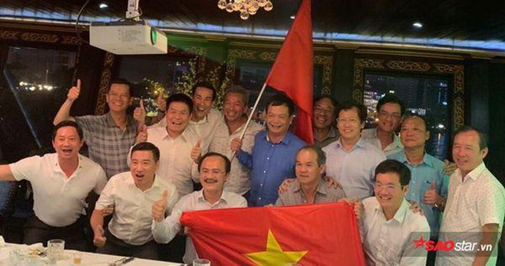Chiến hữu của bầu Đức, Ông trùm của làng bóng Việt & cái kết đắng bị bỏ bóng đá người-2