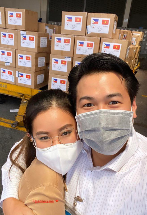 Tỷ phú Johnathan Hạnh Nguyễn, Tiên Nguyễn và Phillip góp 750 ngàn khẩu trang, hơn 16 ngàn bộ bảo hộ chống Covid-19-2