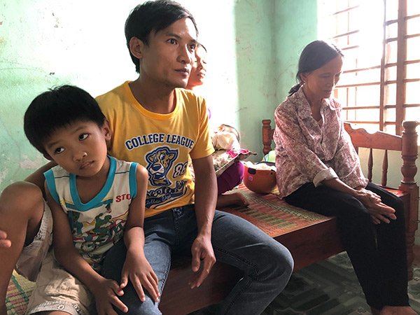 Duy ve chai nhặt được 180 triệu cùng 1,3 cây vàng rồi đem trả lại: Thấy tiền... em run lắm-3