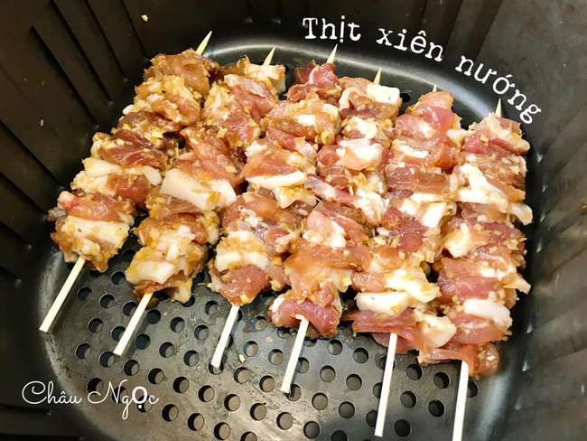 Học mẹ 8x cách làm 10 món thịt nướng thơm ngon và dễ làm bằng nồi chiên không dầu-2