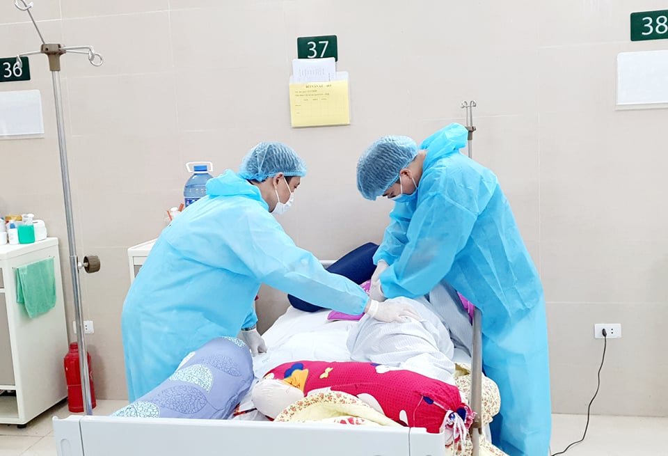Từ ngày 16/5, Bệnh viện Bạch Mai bắt đầu nhận người bệnh từ cộng đồng-1