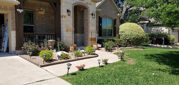 Quách Thành Danh cải tạo vườn thành công viên thu nhỏ cho các con thỏa sức vui chơi khi nghỉ dịch-11