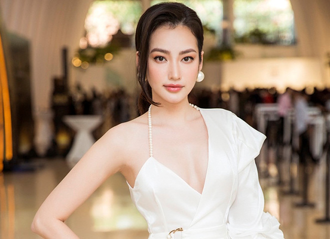 Hoa hậu Việt từng lọt Top 100 gương mặt đẹp nhất thế giới” giờ ra sao?-2