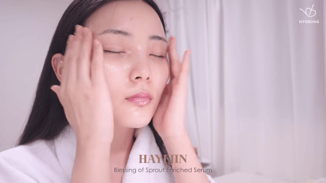 Chống già theo cách người Hàn: Skincare 10 bước cũng không hiệu quả bằng vài ba động tác vỗ nhẹ lên da-1