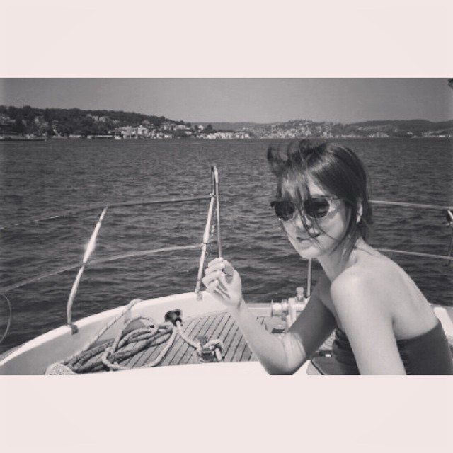 Váy áo hở vai đã giúp Song Hye Kyo tiết lộ một điểm mạnh ít được khen, nhưng để ý sẽ thấy đúng là tuyệt phẩm-2