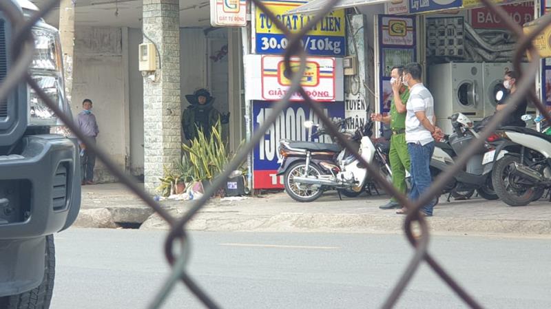 4 tiếng phong tỏa con đường ở TP.HCM vì chiếc vali lạ-2