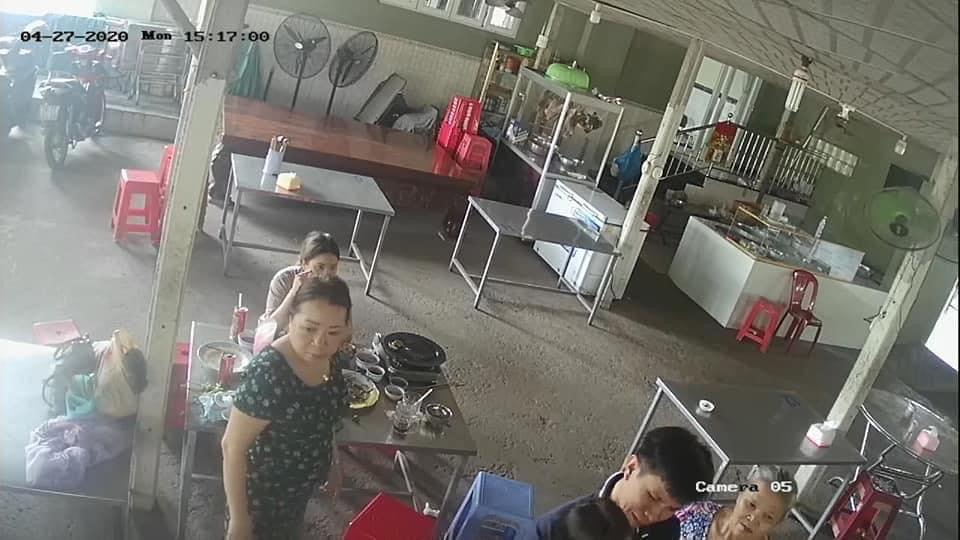 Hàng trăm người truy tìm cháu bé bị chó dại cắn và cái kết có hậu-1