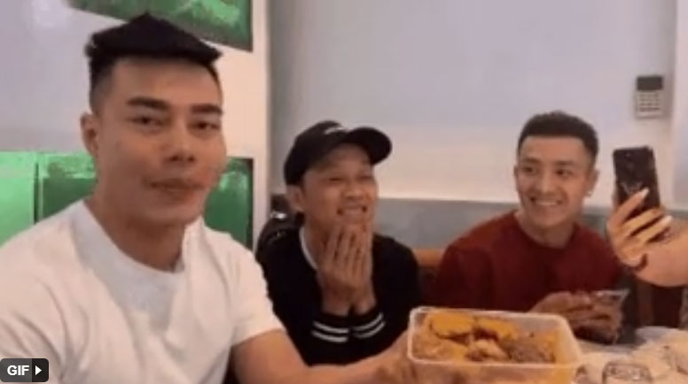 Hoài Linh và Quyền Linh chính là 2 nhân vật ăn uống giản dị nhất showbiz Việt, bữa cơm nào cũng toàn đạm bạc với cá mắm-3